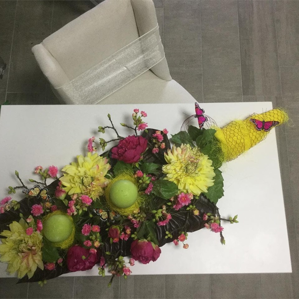 Centro de mesa aplanado flor artificial
